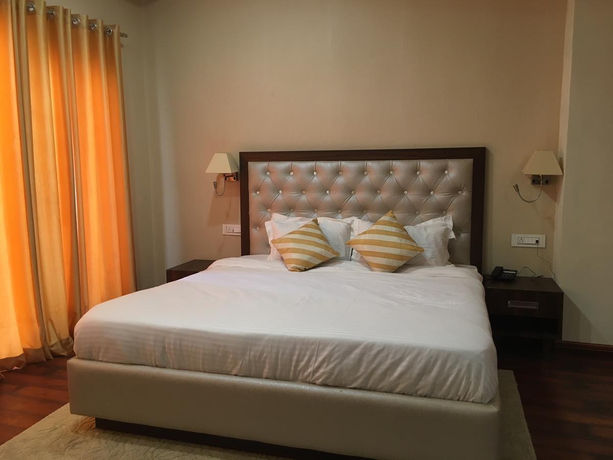 Hotel Anand Renaissance Firozpur Exterior photo